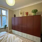 Design Flat With Stucco In Norrebro 아파트 *