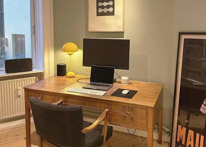 Design Flat With Stucco In Norrebro *